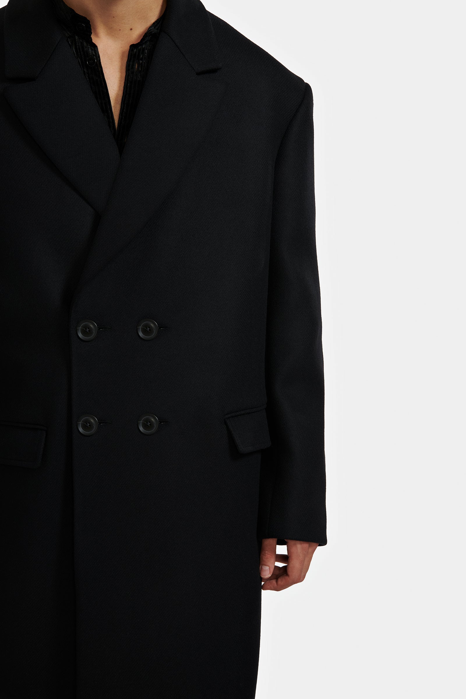 BLACK DOUBLE-BREASTED COAT – LGN LOUIS GABRIEL NOUCHI